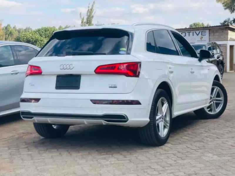 Audi Q5   - 2018