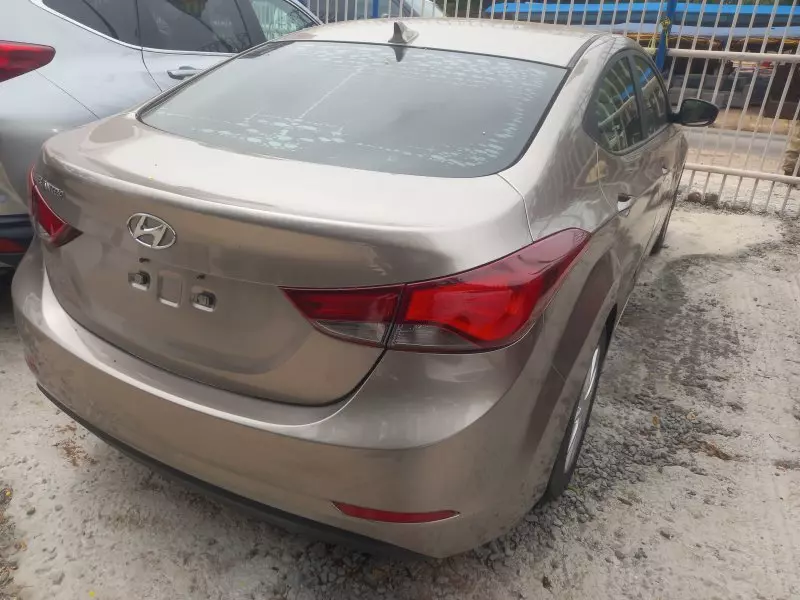 Hyundai Elantra   - 2014