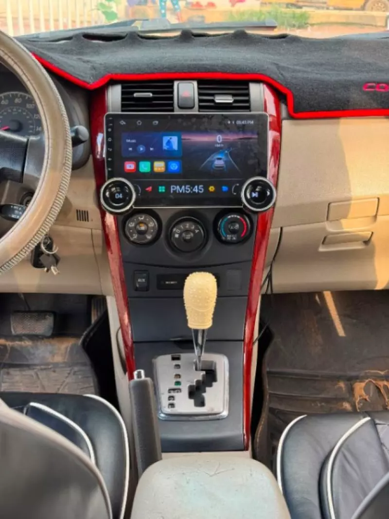 TOYOTA Corolla   - 2010