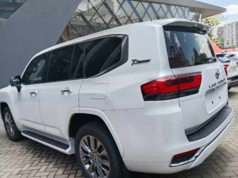 Toyota Landcruiser 300   - 2021