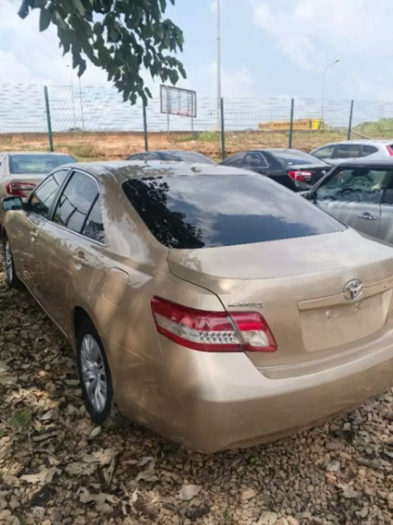 TOYOTA Camry   - 2011