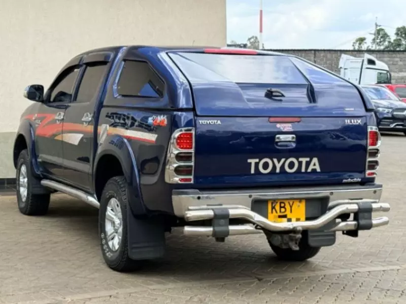 Toyota Hilux   - 2007