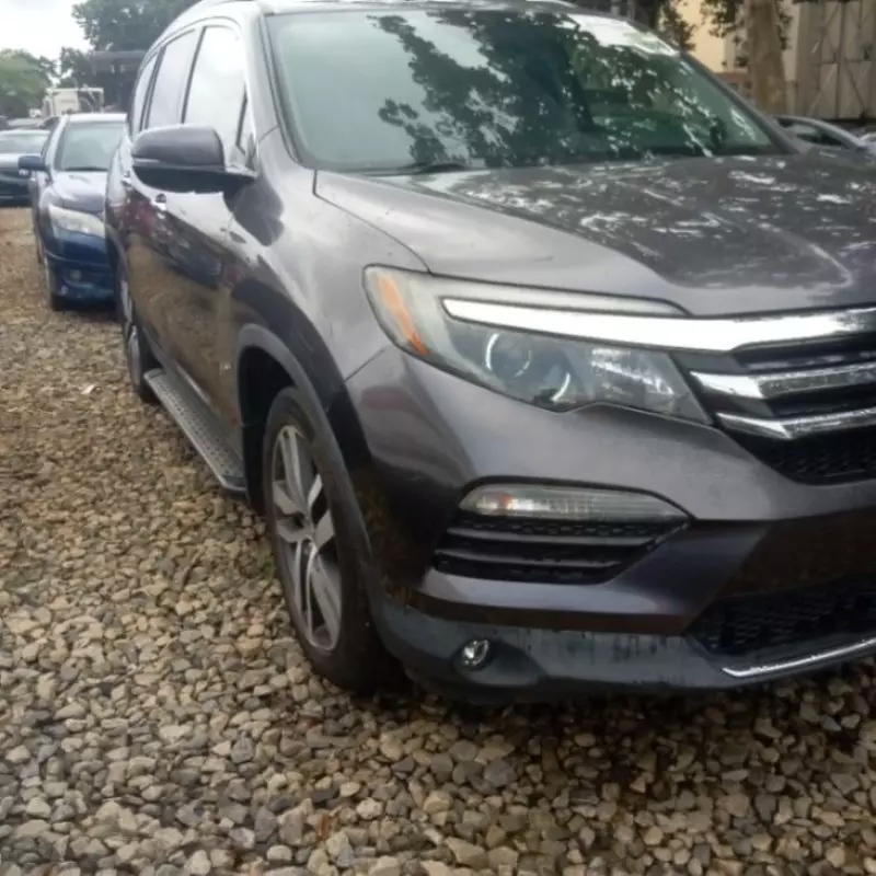 Honda Pilot   - 2018