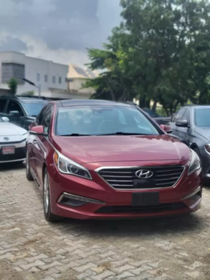 Hyundai Sonata   - 2015