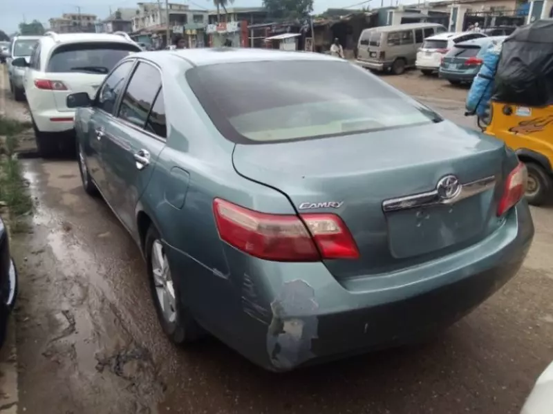 Toyota Camry   - 2008