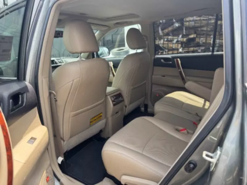 TOYOTA Highlander - 2012