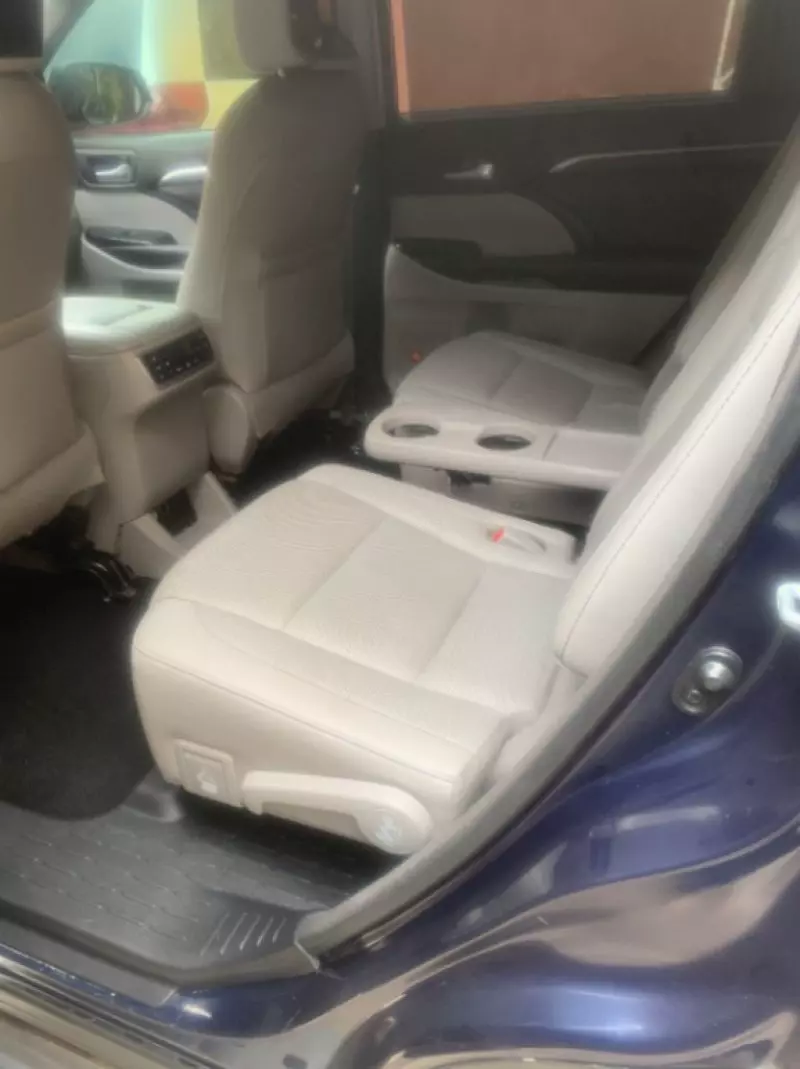 Toyota Highlander   - 2017