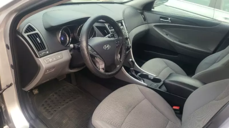 Hyundai Sonata   - 2013