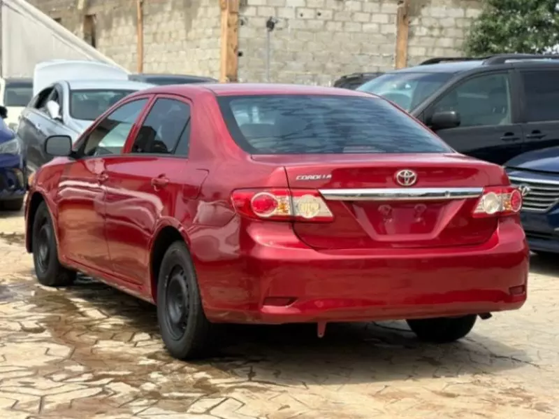 Toyota Corolla   - 2012
