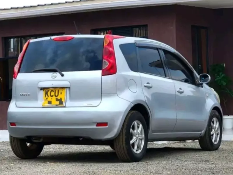 Nissan Note   - 2010