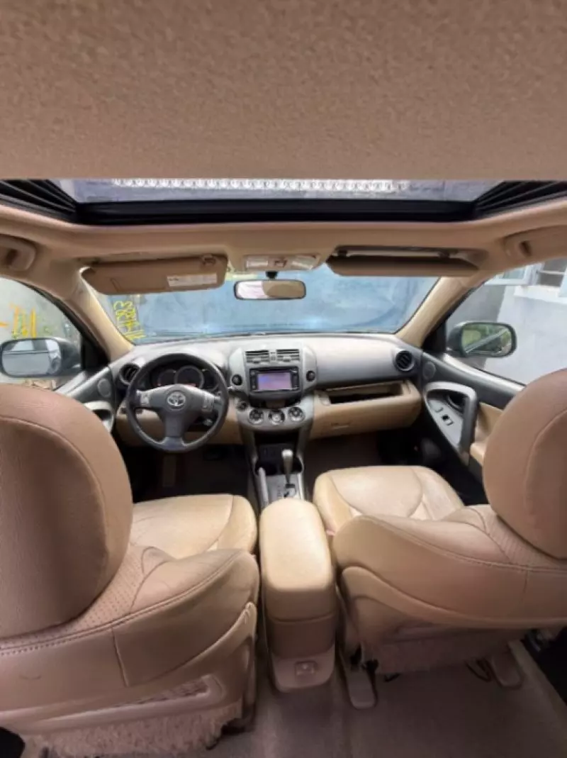 TOYOTA RAV 4 - 2010