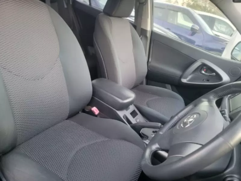 Toyota RAV 4   - 2012