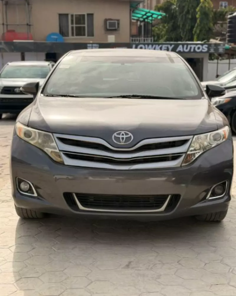 Toyota Venza   - 2013