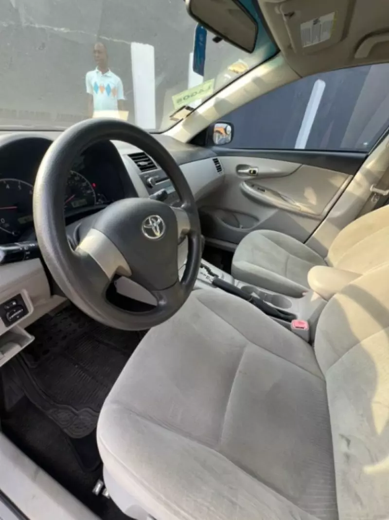 TOYOTA Corolla   - 2011