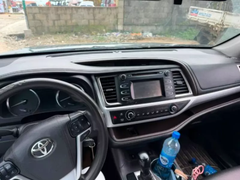 TOYOTA Highlander   - 2016
