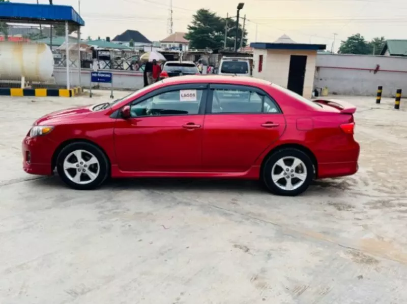 Toyota Corolla   - 2013