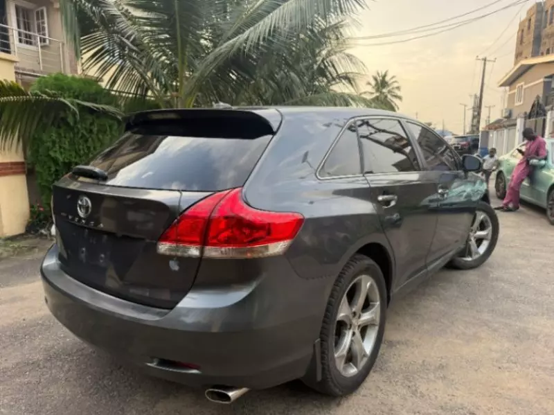 Toyota Venza   - 2010