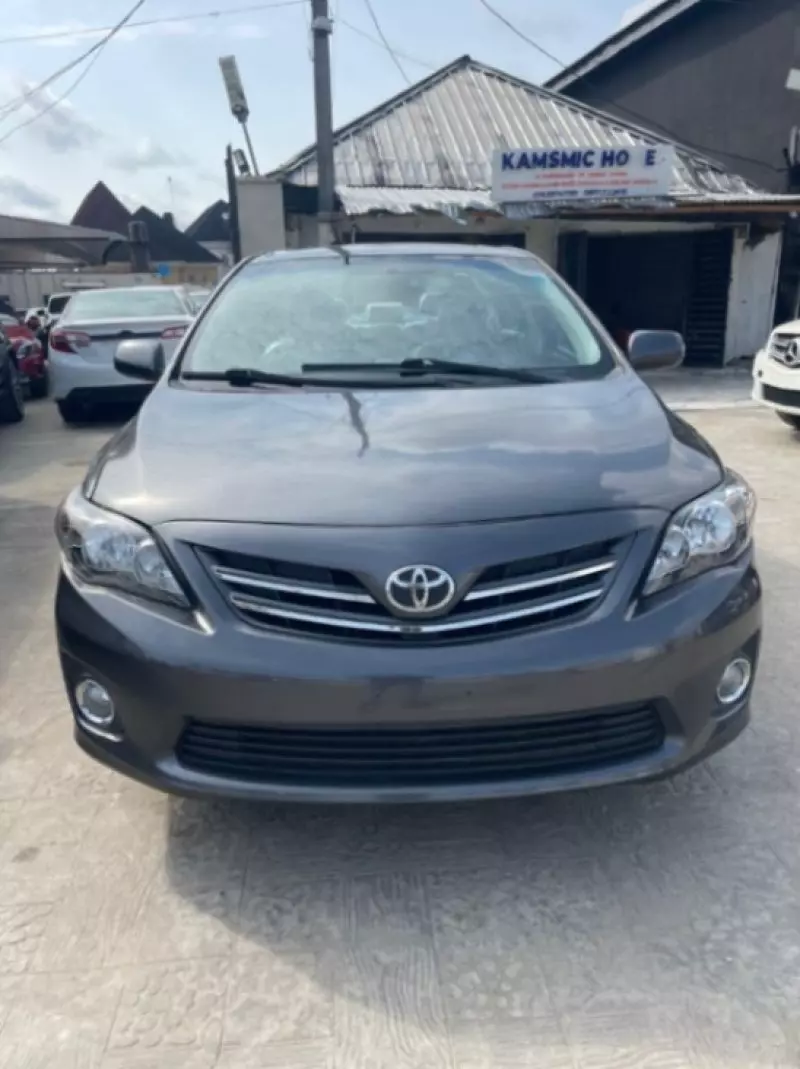 Toyota Corolla   - 2013