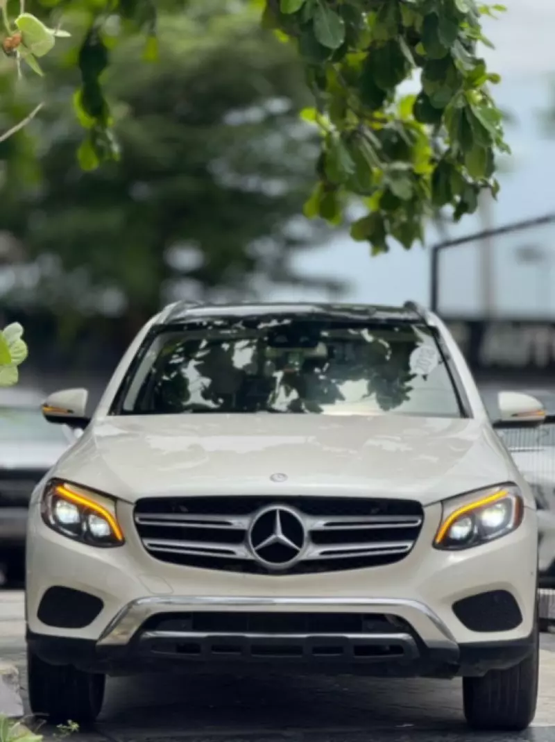 Mercedes-Benz GLC 300   - 2018