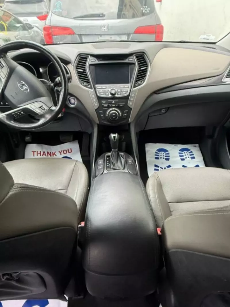 Hyundai Santa Fe - 2016