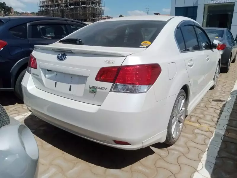 Subaru Legacy   - 2012