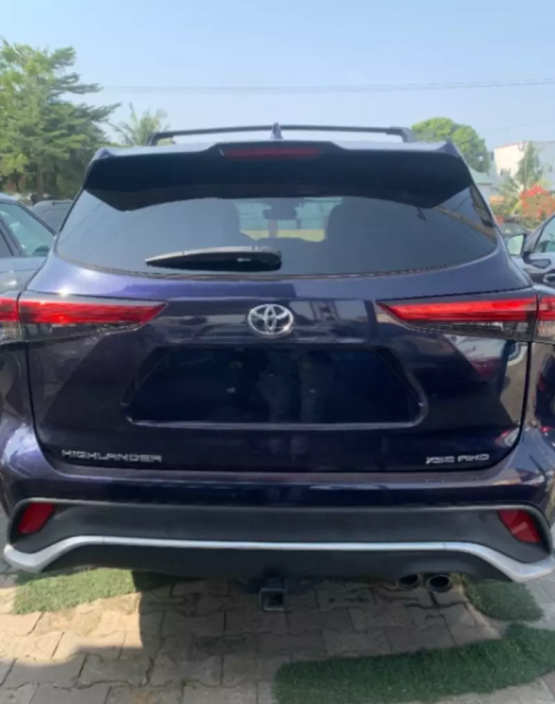Toyota Highlander - 2021