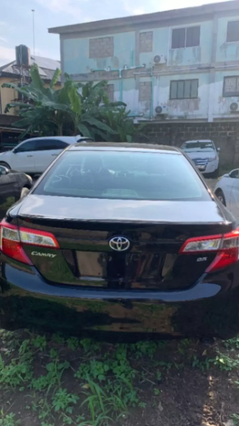 TOYOTA Camry   - 2013