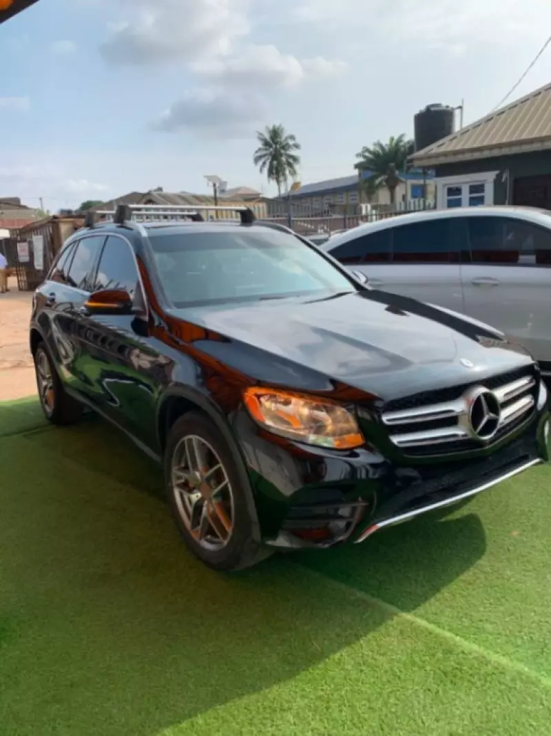 Mercedes-Benz GLC 300   - 2016