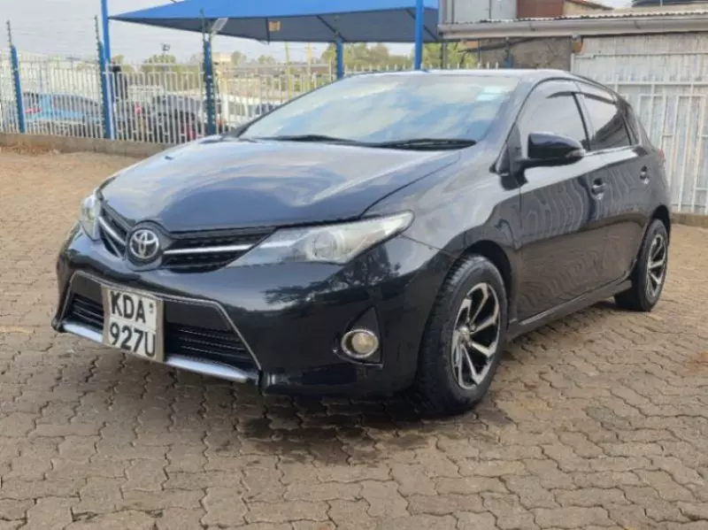 Toyota Auris   - 2013