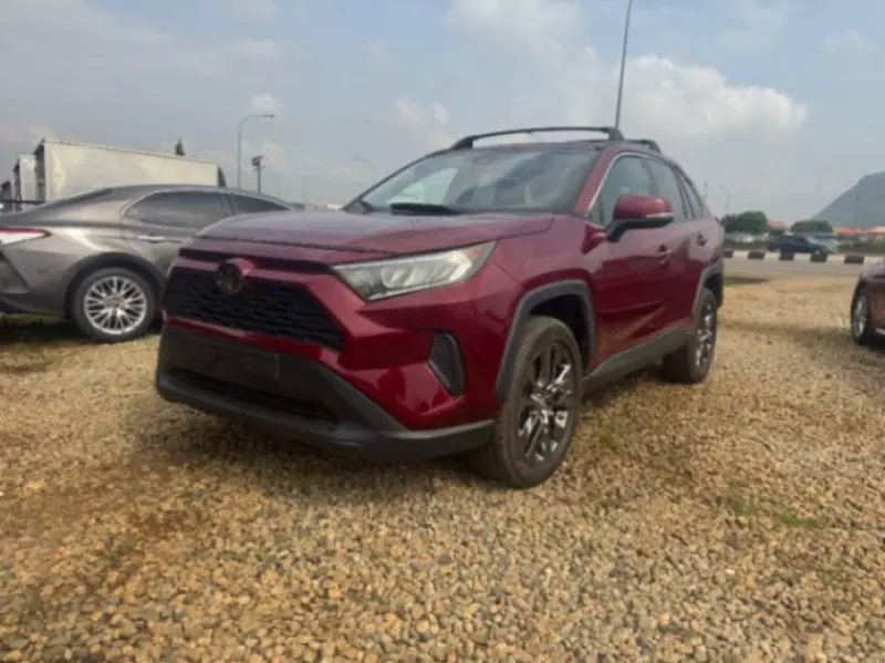 Toyota RAV 4   - 2019
