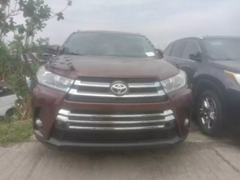 Toyota Highlander   - 2018