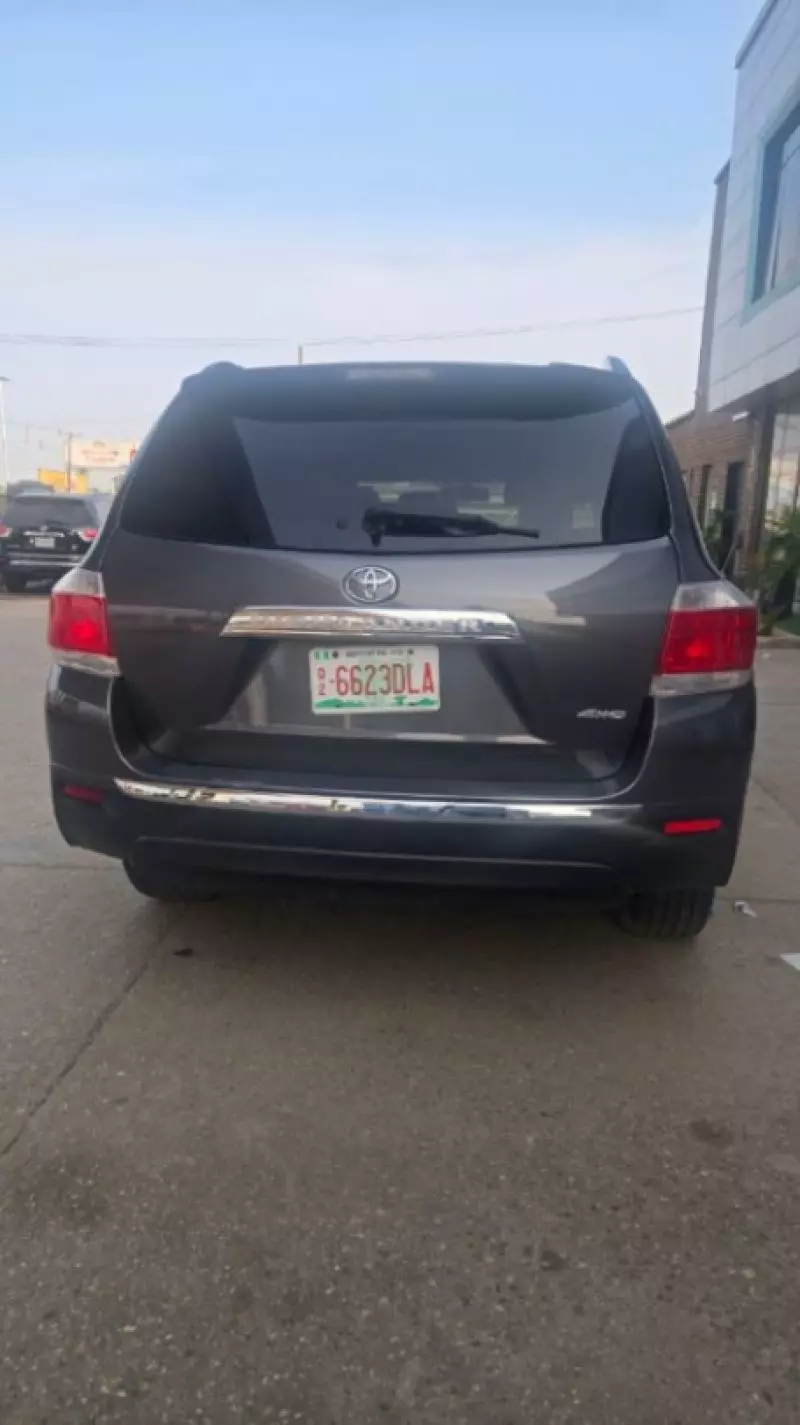 TOYOTA Highlander   - 2013