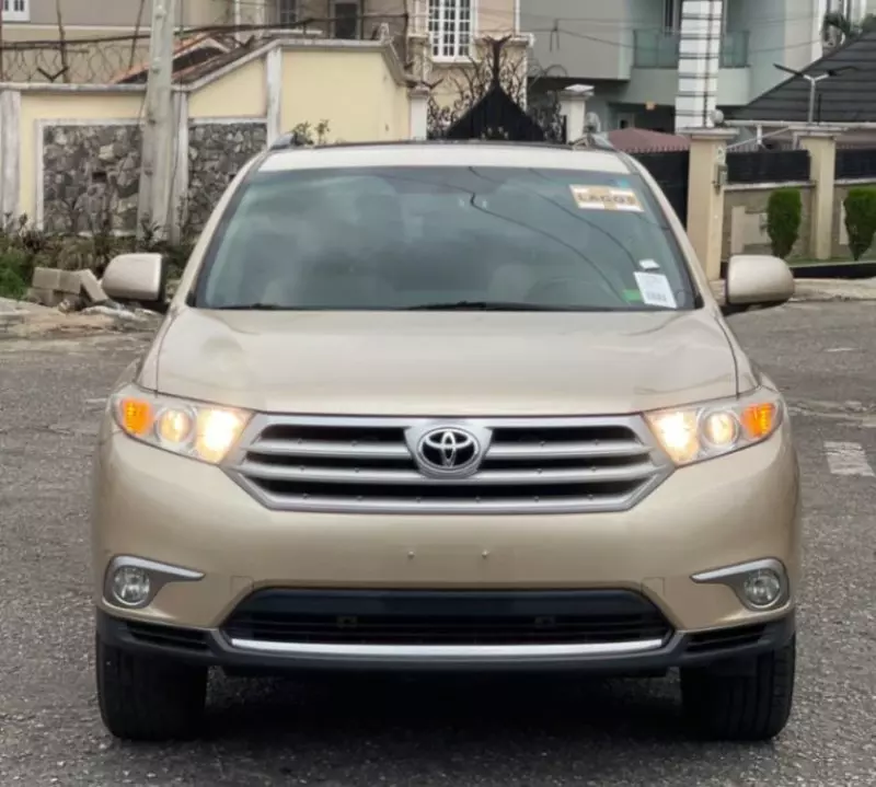 TOYOTA Highlander   - 2012