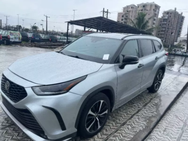 TOYOTA Highlander   - 2021