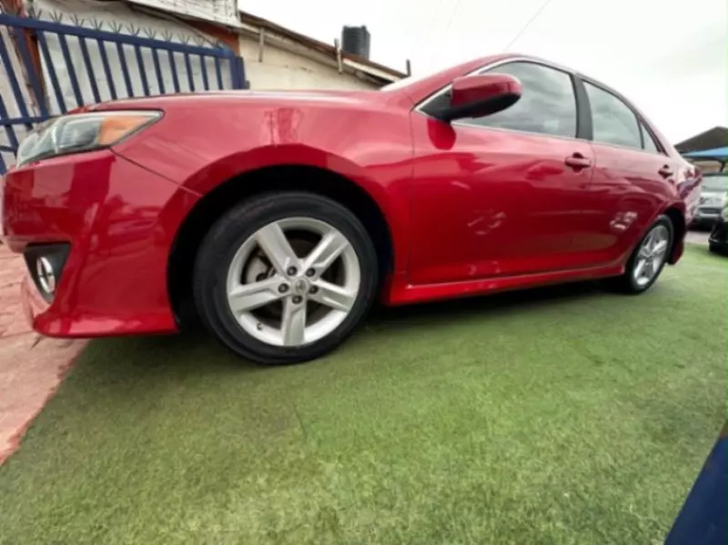 TOYOTA Camry - 2013