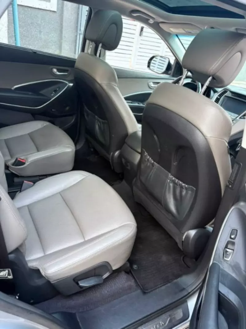 Hyundai Santa Fe   - 2016