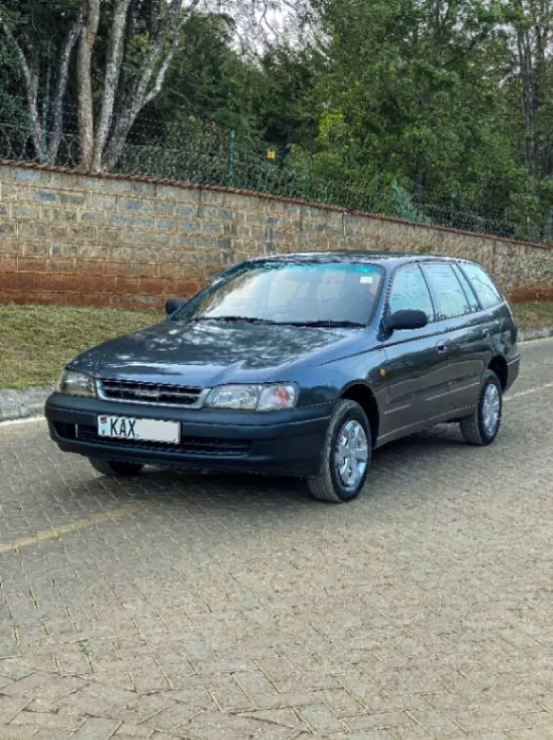 Toyota Carina   - 2000