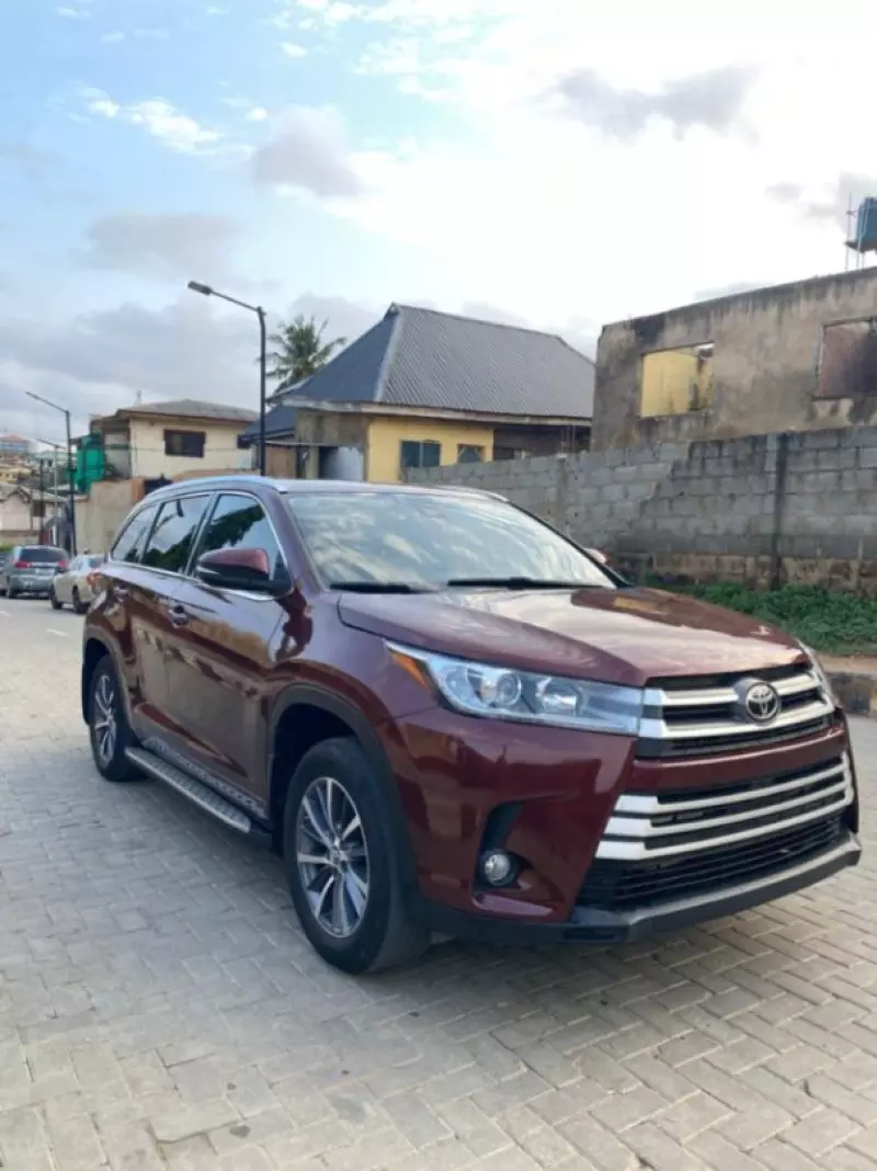 Toyota Highlander   - 2018