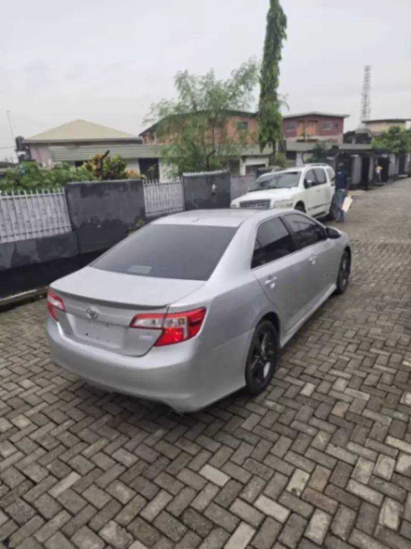 TOYOTA Camry   - 2013