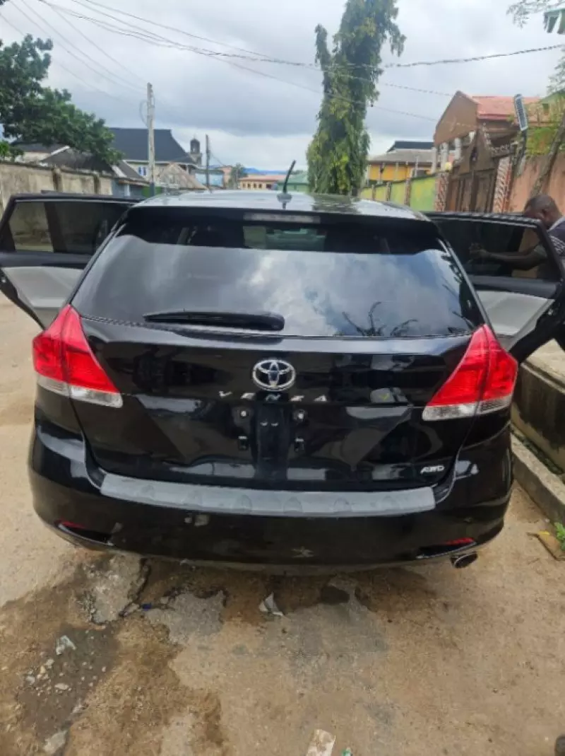 Toyota Venza   - 2013