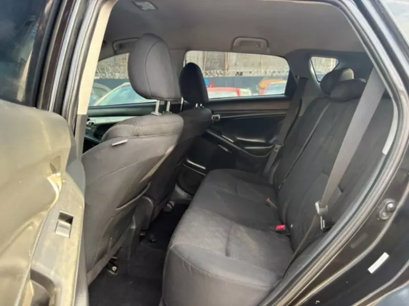 Pontiac Vibe   - 2010