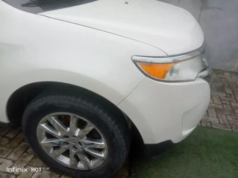Ford Edge   - 2011