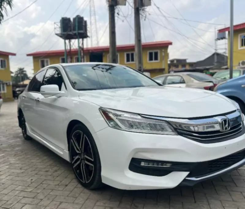Honda Accord - 2016