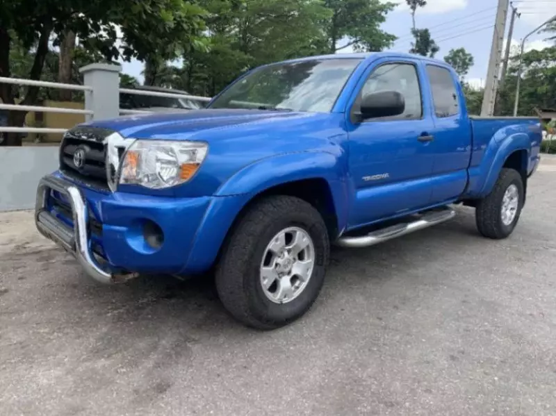 TOYOTA Tacoma   - 2009