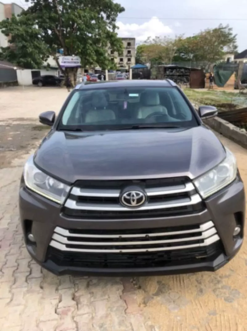 Toyota Highlander   - 2015