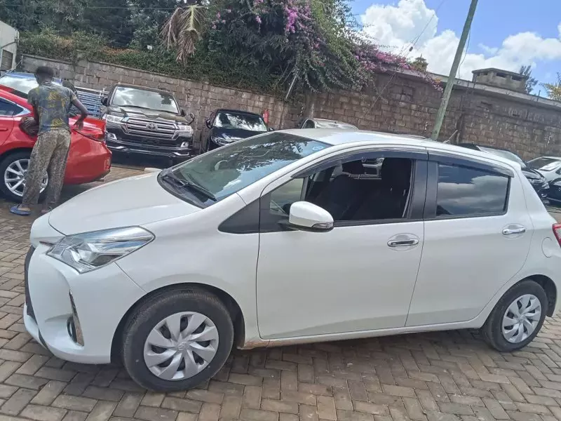 Toyota Vitz   - 2019