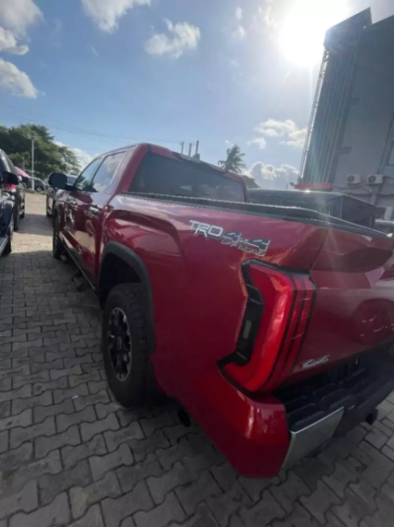 Toyota Tundra   - 2023