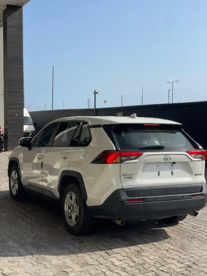 TOYOTA RAV 4   - 2020