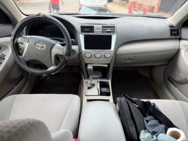 TOYOTA Camry   - 2010