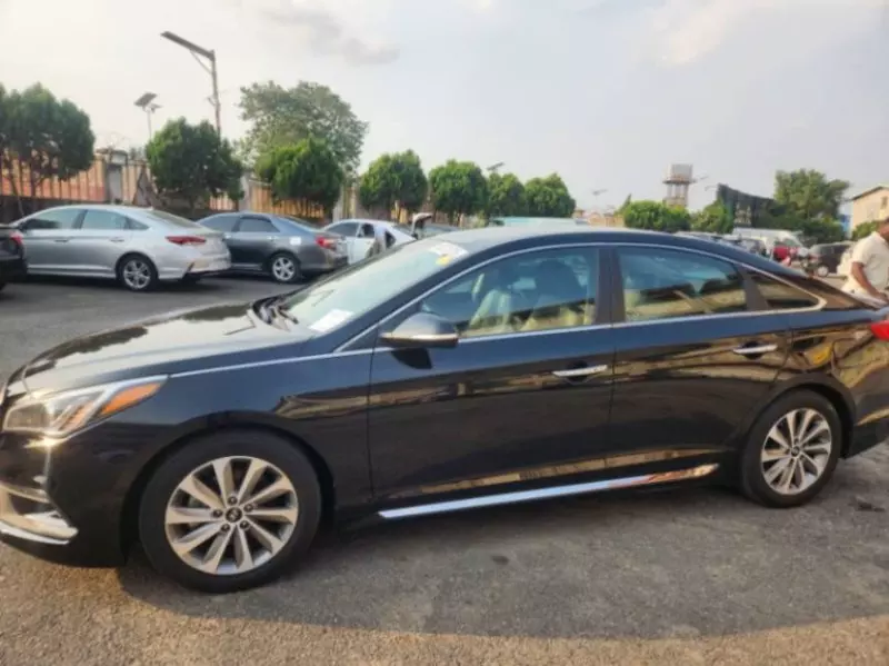 Hyundai Sonata   - 2015